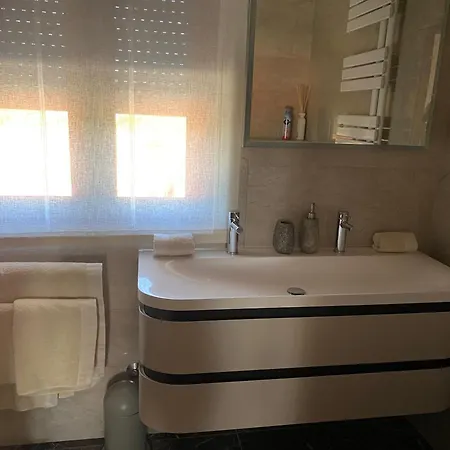Tt Villa *