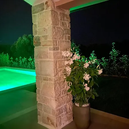 Villa Tt