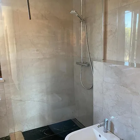 Villa Tt Karigador