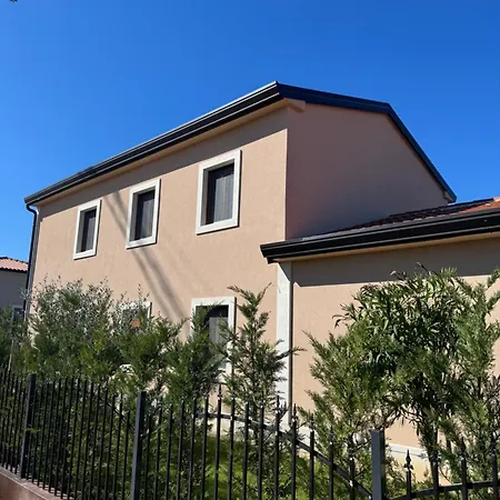 Tt Villa